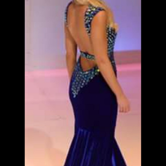 !SOLD! Velvet prom or pageant gown - Picture 5 of 8